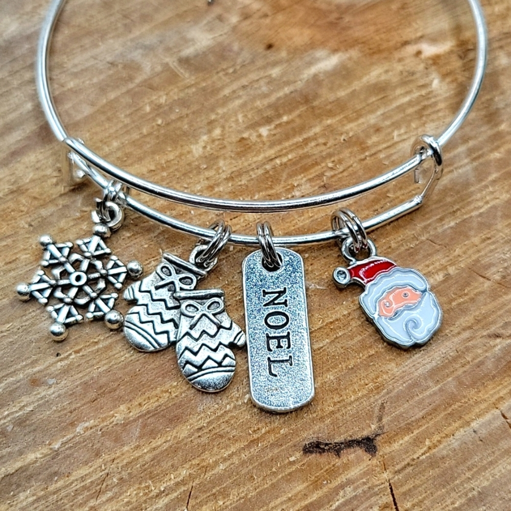 Noel charm bracelet